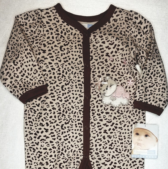 Cheetah print 6 mos little girls Pajamas/ sleeper - Picture 1 of 2